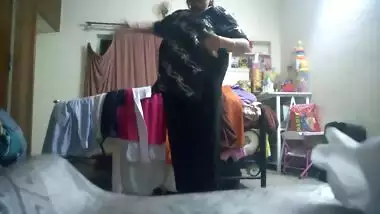 Chubby Desi Aunty Dress Changing -1