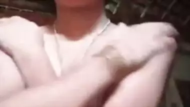 Boobs showing village maal on video call with boyfriend