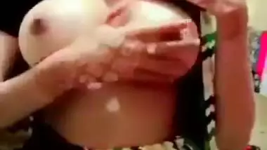 A newly married nude desi lady shows her boobs