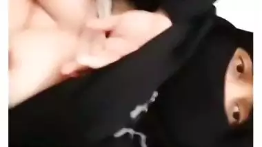 Boob show in restaurant and blowjob by dehati burkha GF