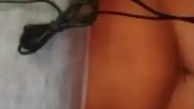 Cute Tamil Girl Showing Boobs Video
