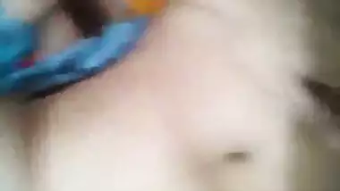 New solo nude video of a beautiful desi girlfriend