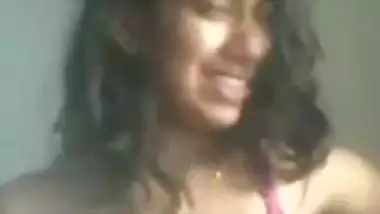 College GF exposing naked for BF to avoid breakup