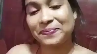 Married bhabhi video making of nude body showing