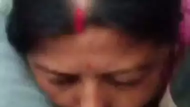 Cute Assamese wife blowjob to husband in running car