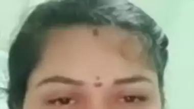 Beautiful webcam wife nude boobs showing on Chamet