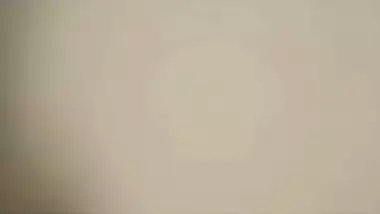 Desi mom and daughter nude in washroom viral MMS