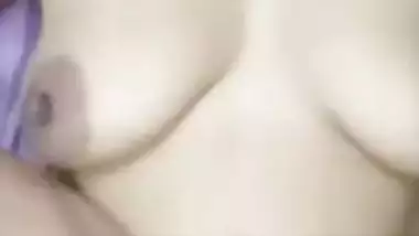 Stripchat young bhabhi showing topless body for money