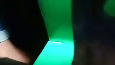 Local lovers from Srilanka fucking inside auto rickshaw