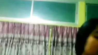 Naked Indian selfie show MMS