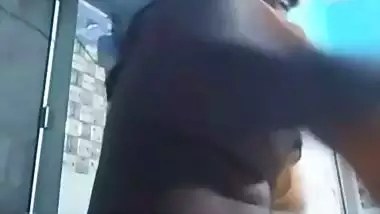 Hard nipples showing sex affair horny bhabhi viral MMS