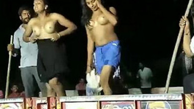 papi papi papi chulo nude girl dance
