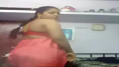 Desi self records her dress changing video