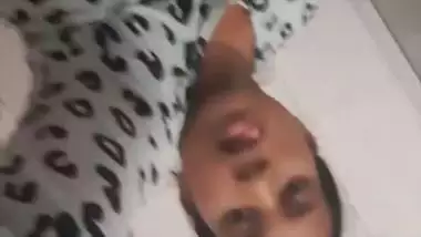 Selfie video girlfriend fingering cunt viral xxx