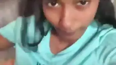 Bihari girl gives a quick desi blowjob to her stepbrother