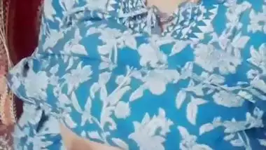 Punjabi newly married girl boobs show viral MMS