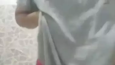 Instagram reels girl exposing nude huge boobs viral live