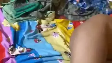 Mature slut pussy showing to customer for fucking