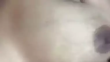 Girlfriend rubbing pussy xxx and fingering video making