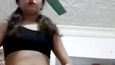 Sexy Punjabi lady records her nude MMS for her lover