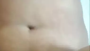 Gujrati milf’s xxx MMS with her lover from Oyo room