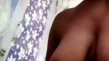 Malayali chechi nude show of her Big boobs and Pooru