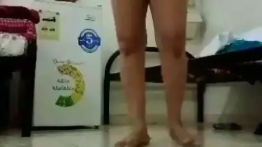 Unsatisfied aunty naked video making for lover on Instagram