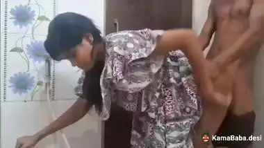 Stepbrother fucks his stepsister in a xxx desi MMS