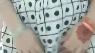 Newly married desi nude lady shows her milky boobs