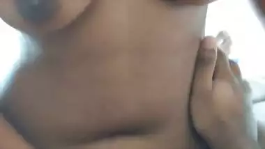 Tamil milf rides on her lover’s cock in desi MMS