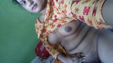 Naughty Indian Whore Must Be Proud Of Her Big Boobs - Mylust