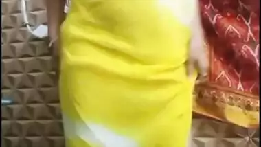 Indian hostel girls live Tango show
