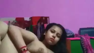 Young Bangladeshi widow striptease fingering video