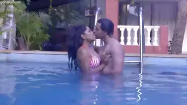 Uff (2020) UnCensored Nude Web Series – Part 1