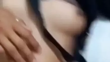 Punjabi slim girl nude fingering viral hot video