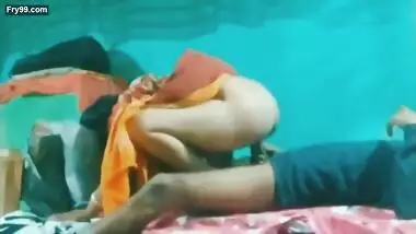 Unsatisfied indian bengali bhabhi wants more in doggy style